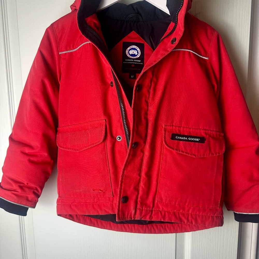 Canada Goose Kids Vibrant Red Puffer Jacket sz. 6/7
* Please note 2 small tears
